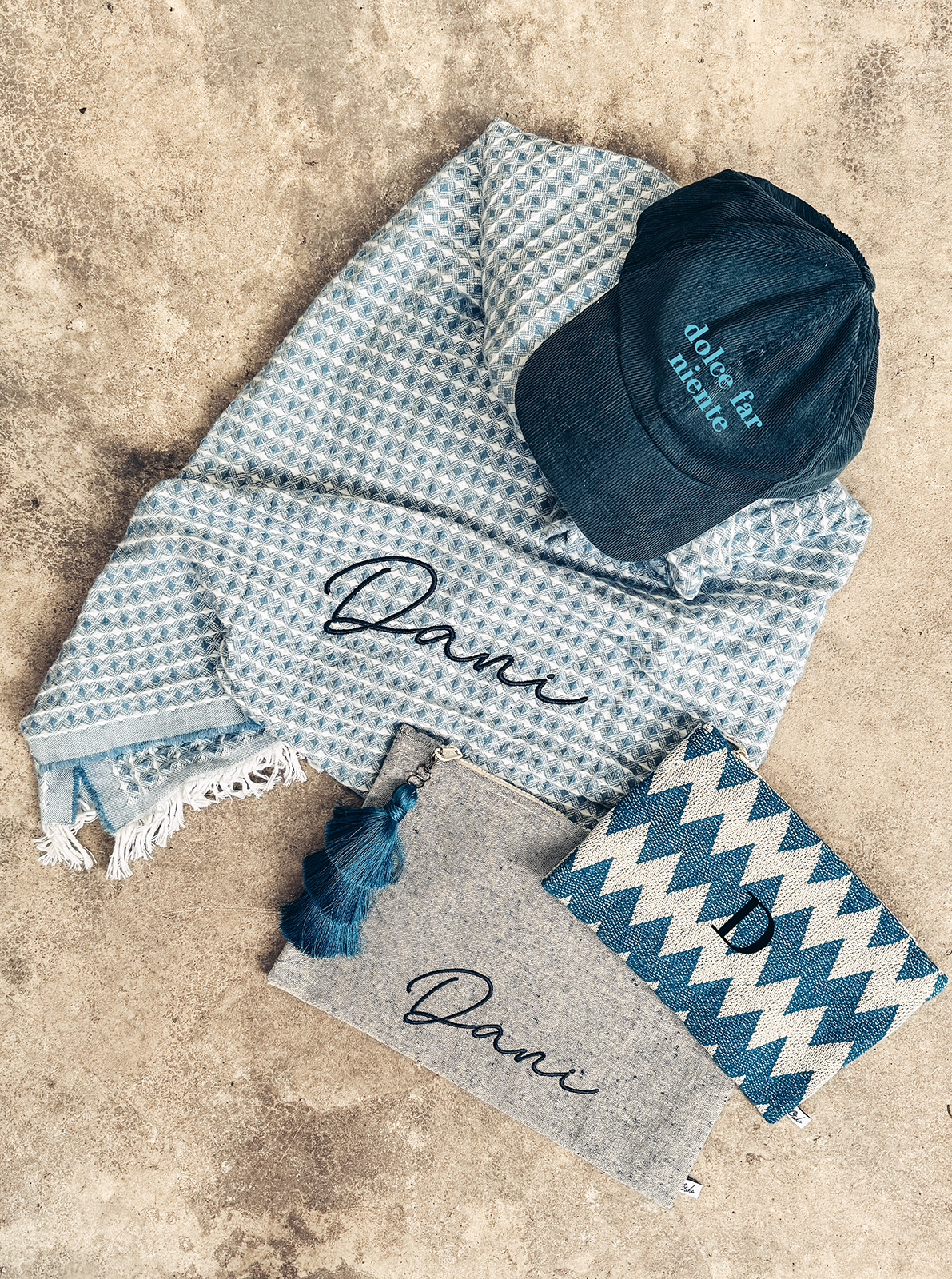 Dupla de Necessaires Bordadas