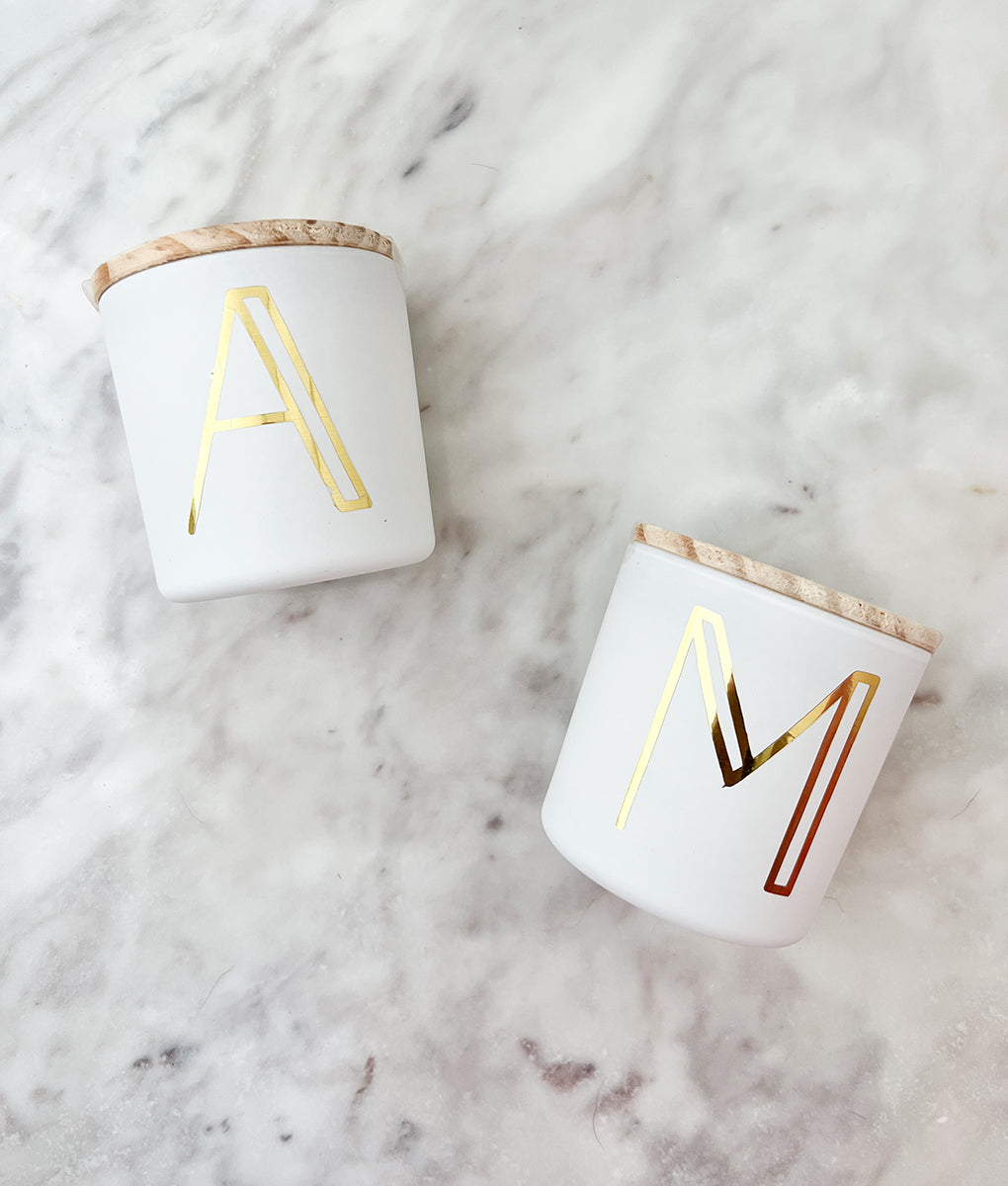 Vela com inicial personalizada